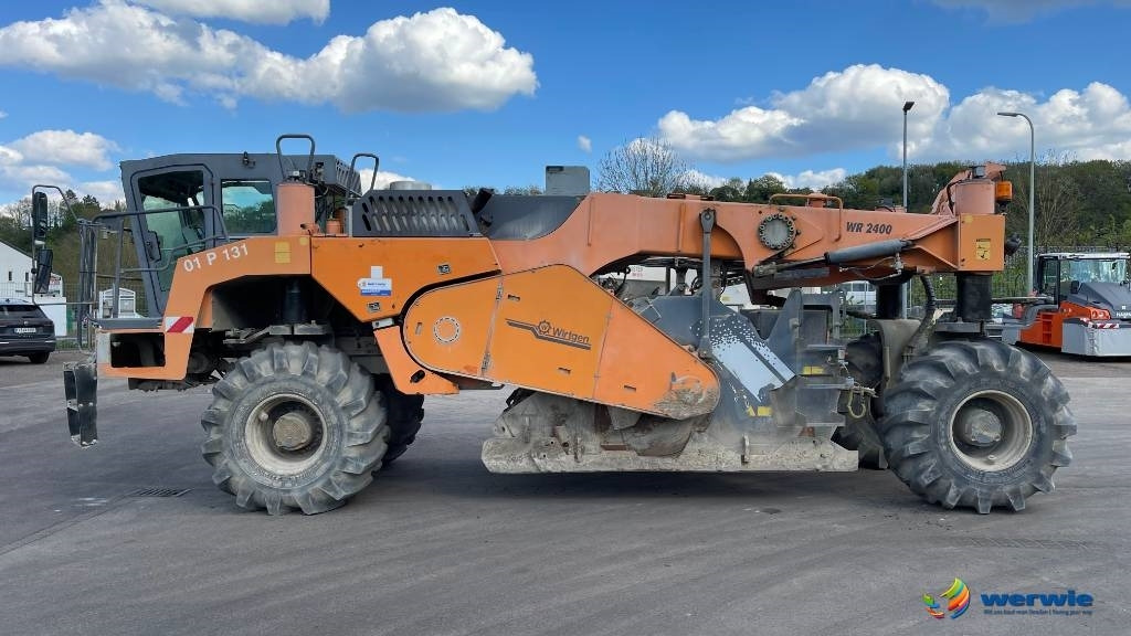 Wirtgen WR2400 - آلة أسفلت: صورة 5 Wirtgen WR2400 - آلة أسفلت: صورة 5