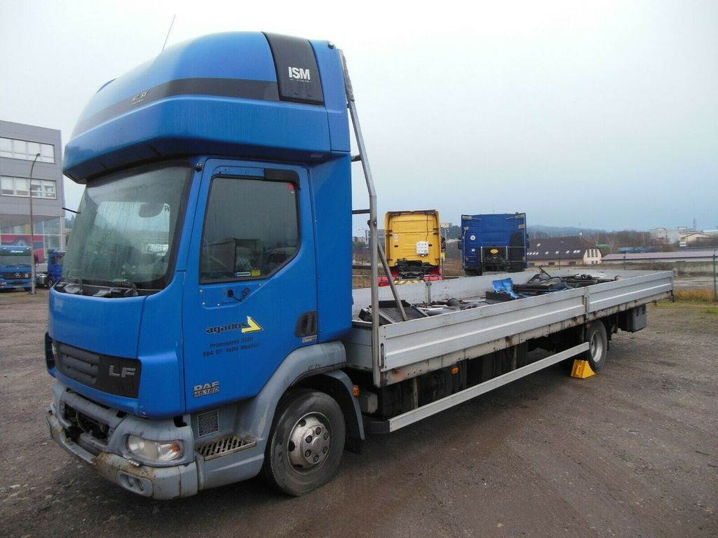 DAF LF 45.180 Für Ersatzteile - شاحنات مسطحة: صورة 1 DAF LF 45.180 Für Ersatzteile - شاحنات مسطحة: صورة 1