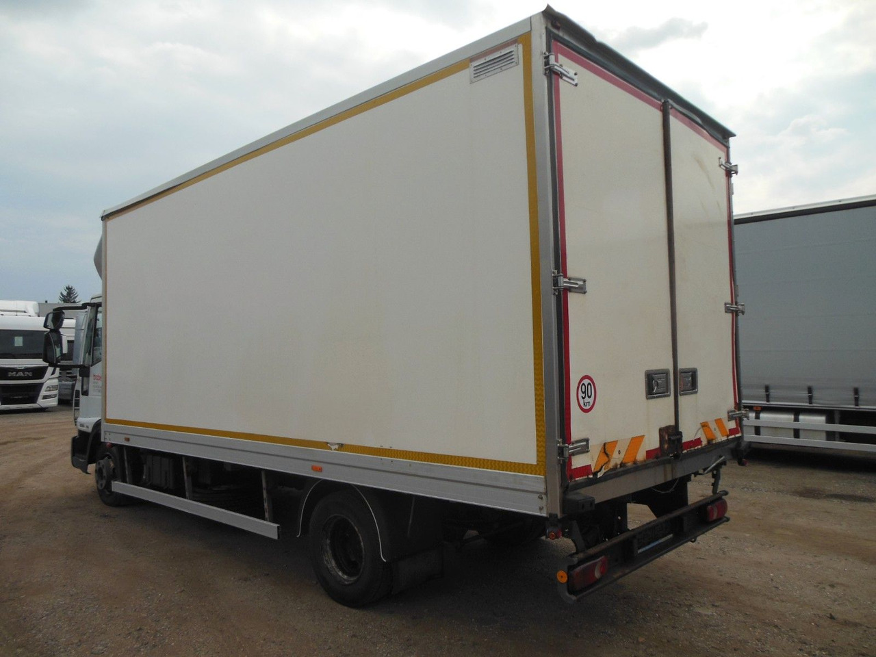 Iveco EUROCARGO 75E14 - شاحنة مغلقة الصندوق: صورة 4 Iveco EUROCARGO 75E14 - شاحنة مغلقة الصندوق: صورة 4