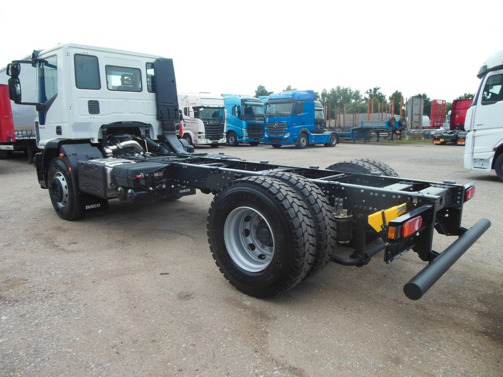 Iveco EUROCARGO ML 180E28/P, PTO - شاحنة هيكل كابينة: صورة 4 Iveco EUROCARGO ML 180E28/P, PTO - شاحنة هيكل كابينة: صورة 4