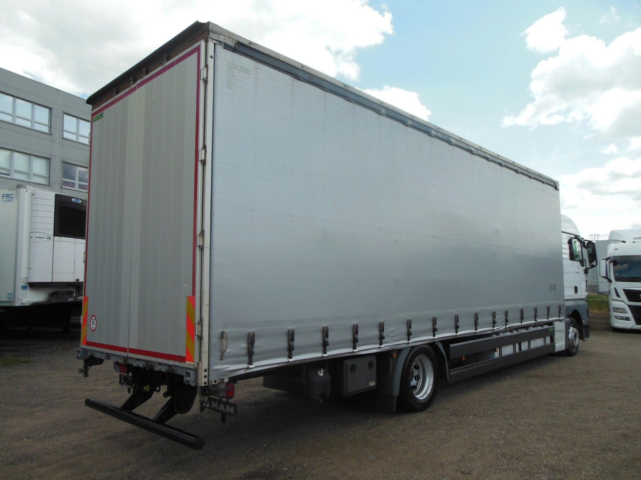 MAN TGX 18.460, XLX, VOLL LUFT, PRITSCHE 9,2M, TOP!! - شاحنة ستارة: صورة 3 MAN TGX 18.460, XLX, VOLL LUFT, PRITSCHE 9,2M, TOP!! - شاحنة ستارة: صورة 3