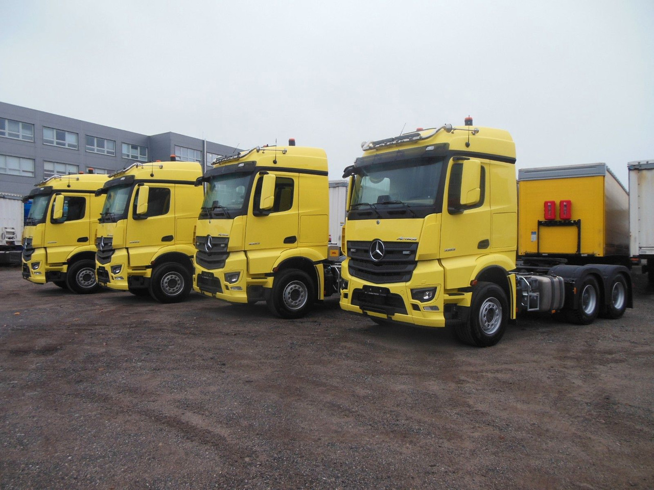 Mercedes-Benz 3353 ACTROS, 6X4, TRK, SET 120 TON, WIE NEUE!E!! - وحدة جر: صورة 1 Mercedes-Benz 3353 ACTROS, 6X4, TRK, SET 120 TON, WIE NEUE!E!! - وحدة جر: صورة 1