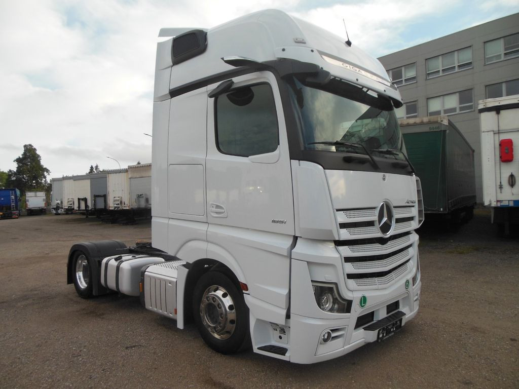 Mercedes-Benz ACTROS 1851,LOWDECK,STANDKLIMA,ALU FELGEN,TOP!!! - وحدة جر: صورة 2 Mercedes-Benz ACTROS 1851,LOWDECK,STANDKLIMA,ALU FELGEN,TOP!!! - وحدة جر: صورة 2