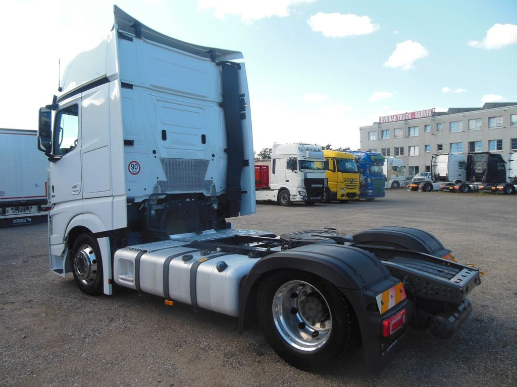 Mercedes-Benz ACTROS 1851,LOWDECK,STANDKLIMA,ALU FELGEN,TOP!!! - وحدة جر: صورة 4 Mercedes-Benz ACTROS 1851,LOWDECK,STANDKLIMA,ALU FELGEN,TOP!!! - وحدة جر: صورة 4