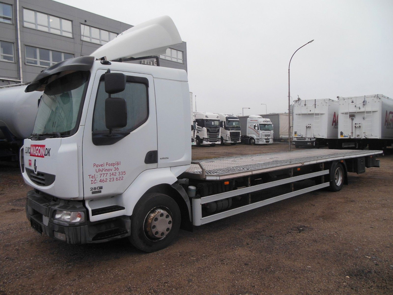 Renault Midlum 280.12 DXI, Plattform 8,5 m, Euro 5 - شاحنات مسطحة: صورة 1 Renault Midlum 280.12 DXI, Plattform 8,5 m, Euro 5 - شاحنات مسطحة: صورة 1