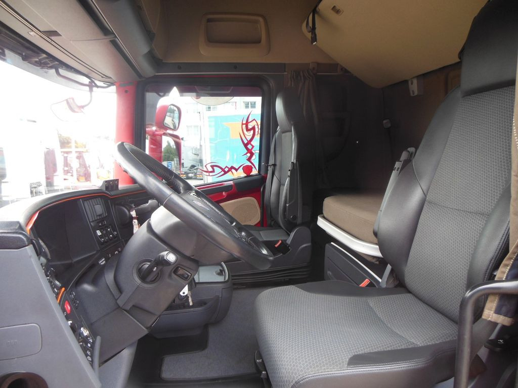 Scania R450,6X4, KRAN, EPSILON 170 + UMIKOV TELESKOP Scania R450,6X4, KRAN, EPSILON 170 + UMIKOV TELESKOP: صورة 20 Scania R450,6X4, KRAN, EPSILON 170 + UMIKOV TELESKOP Scania R450,6X4, KRAN, EPSILON 170 + UMIKOV TELESKOP: صورة 20