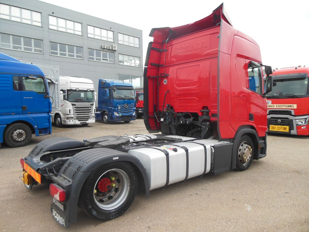 Scania R450 LOWDECK, RETARDER, STANDKLIMA, VOLL LUFT Scania R450 LOWDECK, RETARDER, STANDKLIMA, VOLL LUFT - وحدة جر: صورة 3 Scania R450 LOWDECK, RETARDER, STANDKLIMA, VOLL LUFT Scania R450 LOWDECK, RETARDER, STANDKLIMA, VOLL LUFT - وحدة جر: صورة 3