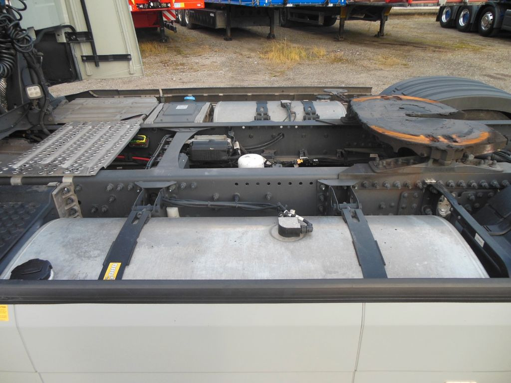 Volvo FH 13/460 TURBO COMPOUND,I-SAVE,I-PARK COOL,TOP - وحدة جر: صورة 5 Volvo FH 13/460 TURBO COMPOUND,I-SAVE,I-PARK COOL,TOP - وحدة جر: صورة 5