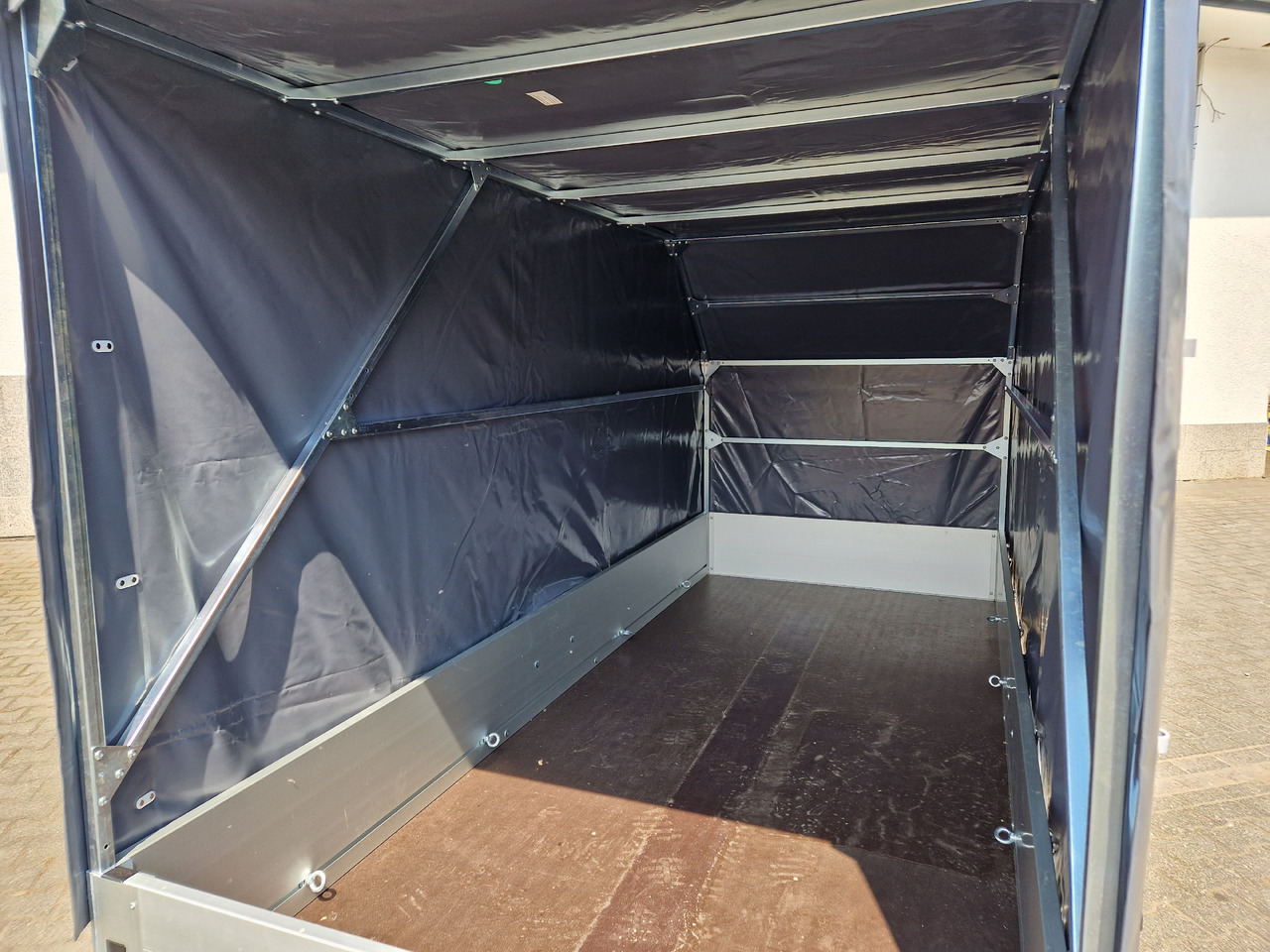 Aluliner Planen Anhänger GTB 1200 301x126x150cm +Hochplane grau schräg (M) 1200kg Aktion - مقطورة سيارة: صورة 4 Aluliner Planen Anhänger GTB 1200 301x126x150cm +Hochplane grau schräg (M) 1200kg Aktion - مقطورة سيارة: صورة 4