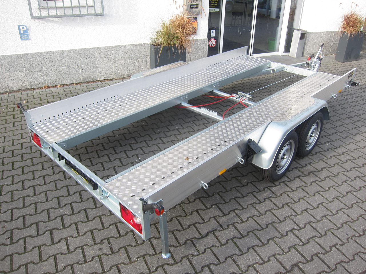 مقطورة شحن نقل السيارات Anssems AMT ECO 2000 light 400x188x18cm (XL) Alurampen 2000kg Wohnmobilanhänger Januar Aktion: صورة 8