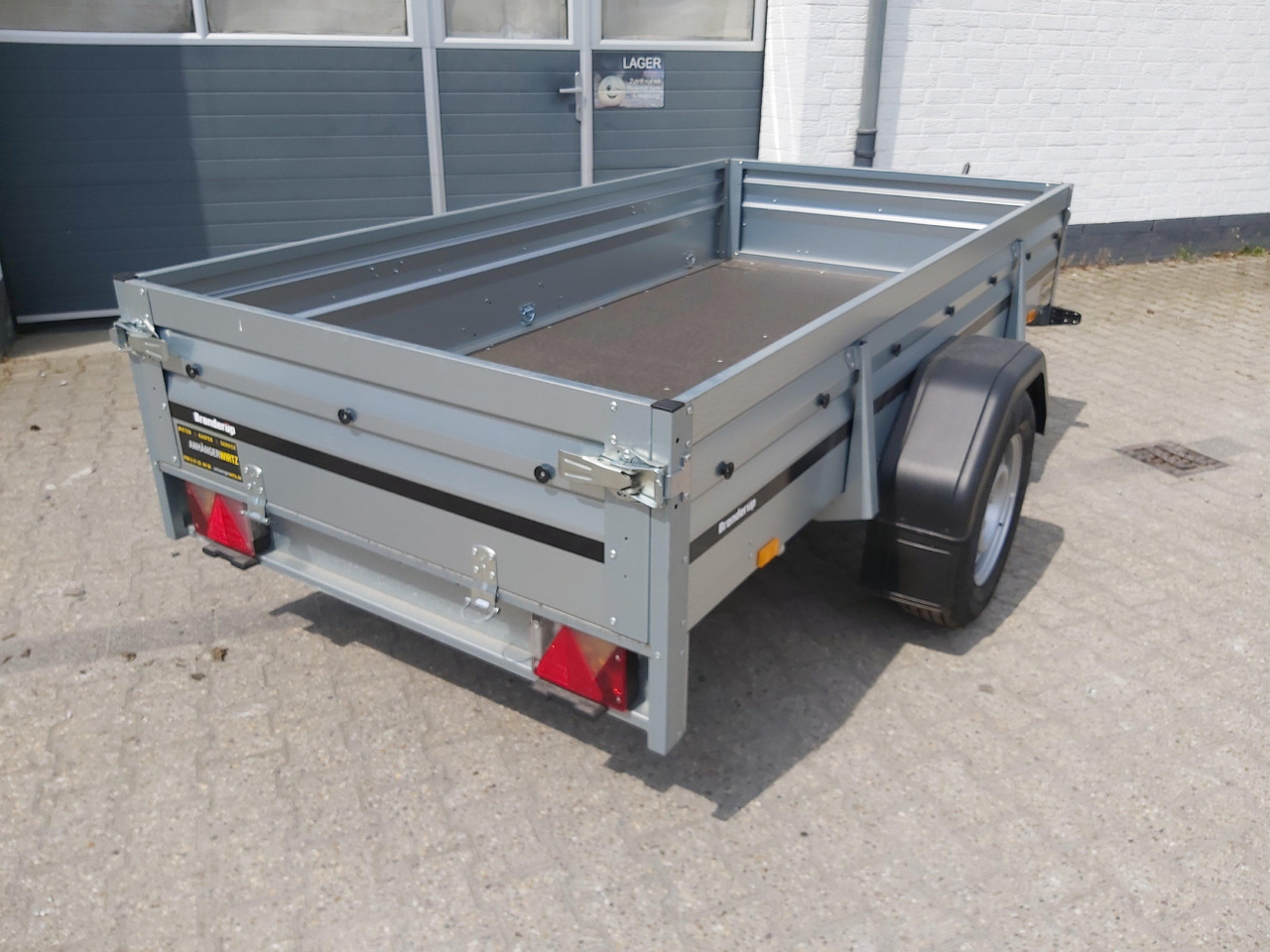 Brenderup 2260 SB 1300 258x128x40cm Stahl klappbare Vorderwand 1300kg Winter Aktion 311796 - مقطورة سيارة: صورة 3 Brenderup 2260 SB 1300 258x128x40cm Stahl klappbare Vorderwand 1300kg Winter Aktion 311796 - مقطورة سيارة: صورة 3