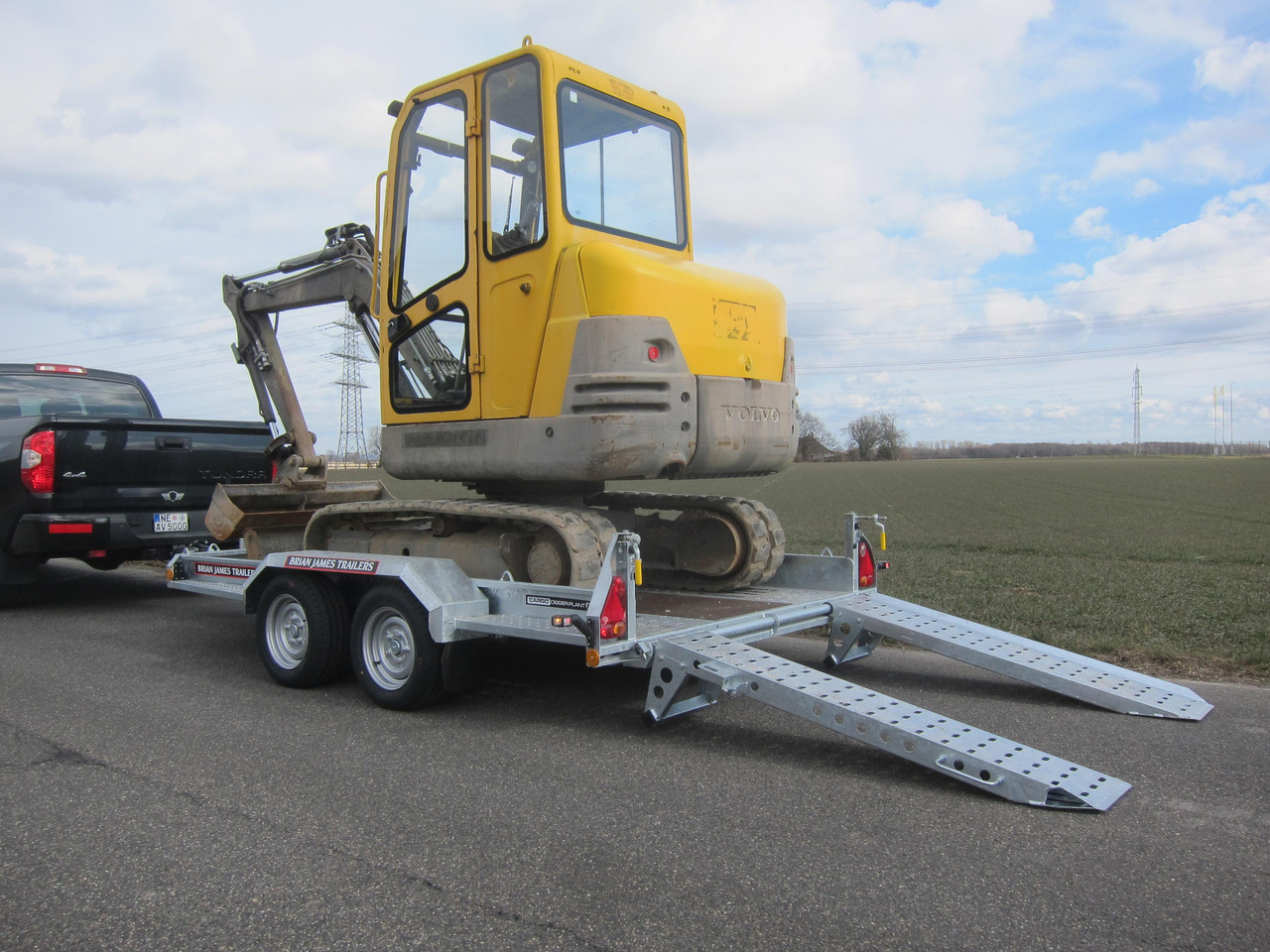 Brian James Digger Plant 543-3217-35 320x170cm Schaufelablage Rampen Reserverad 3500kg - مقطورة لنقل المعدات: صورة 1 Brian James Digger Plant 543-3217-35 320x170cm Schaufelablage Rampen Reserverad 3500kg - مقطورة لنقل المعدات: صورة 1