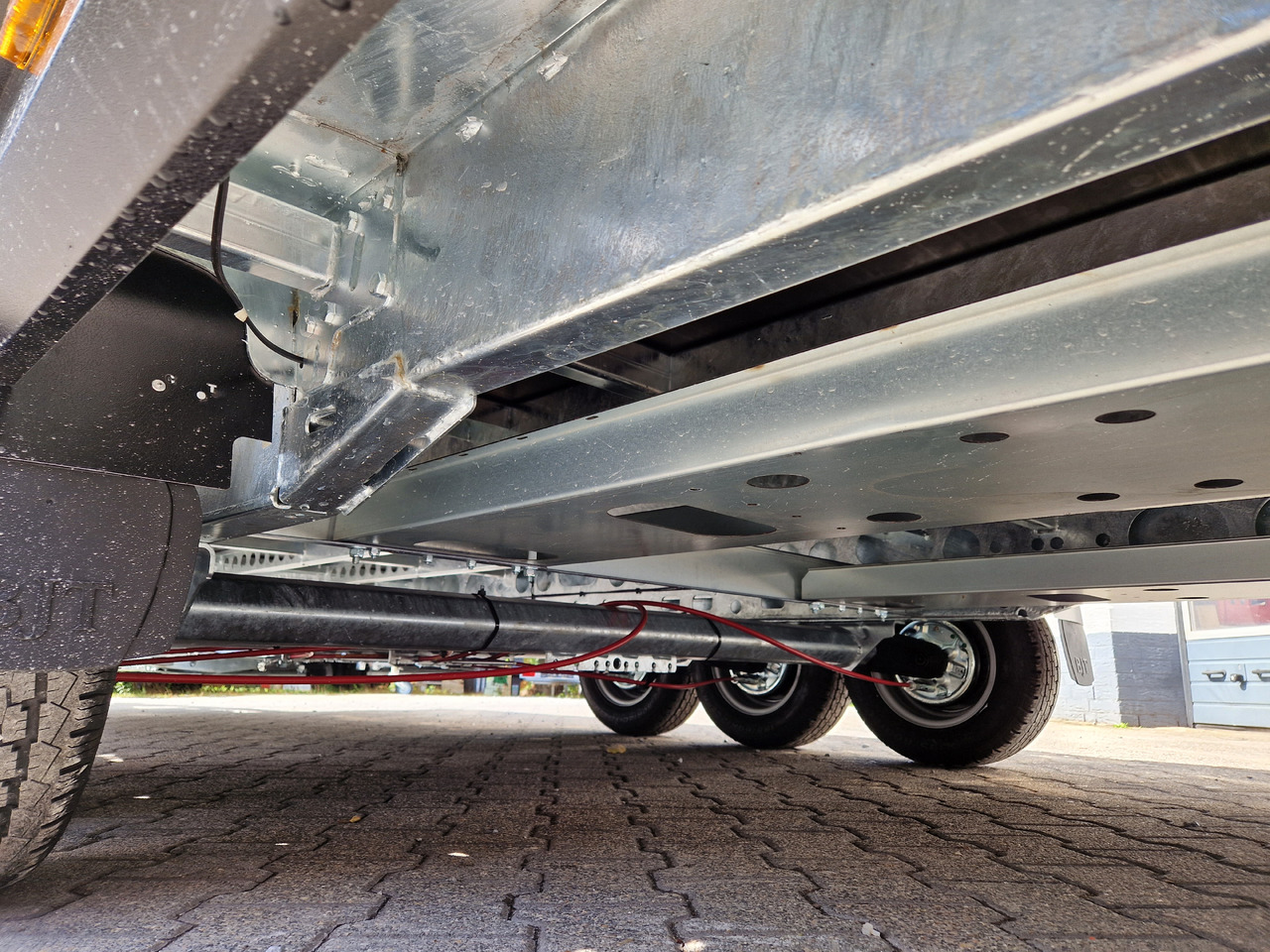 Brian James Trailer Connect 600x243cm plattform blackline Tridem 12" 3500kg Brian James Trailer Connect 600x243cm plattform blackline Tridem 12" 3500kg: صورة 9