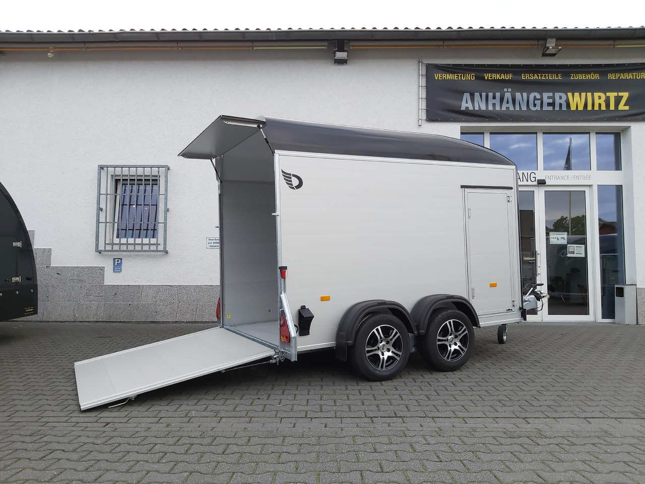 Cargo Roadster 500 312x167x199cm Alu Poly black Seitentür Alufelgen dark Pullman 100 km/H 2000kg - مقطورة صندوق مغلق: صورة 2 Cargo Roadster 500 312x167x199cm Alu Poly black Seitentür Alufelgen dark Pullman 100 km/H 2000kg - مقطورة صندوق مغلق: صورة 2