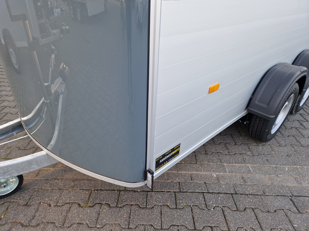مقطورة سيارة Cargo Roadster 500 XL 365x166x198cm Alu Poly irongrey Seitentür 2600kg Pullman 100km/H Modell 09.24: صورة 12