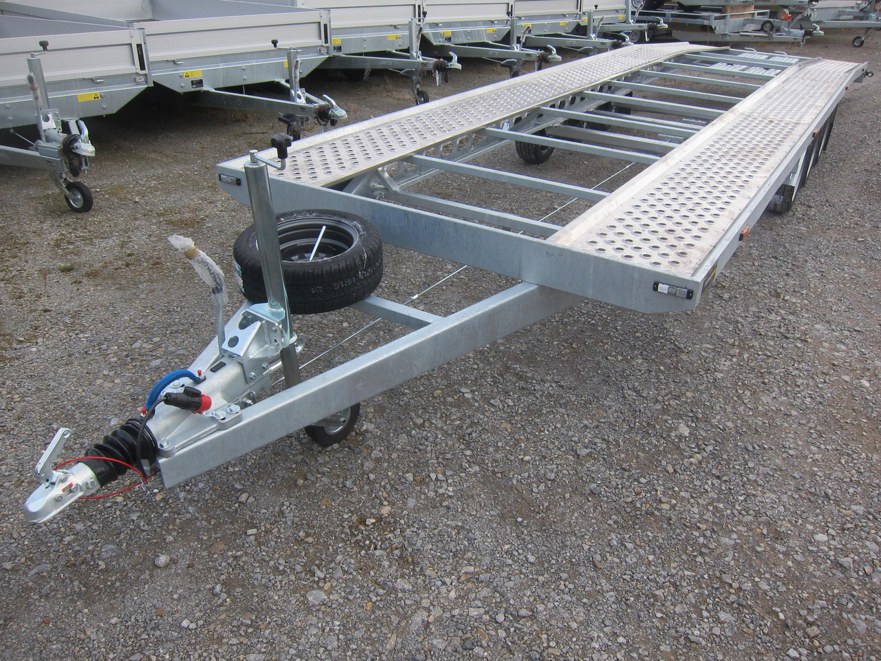 Cartrailer 3500 easyload knicklader 805x205cm Tridem 13" 3500kg für 2 PKW - مقطورة شحن نقل السيارات: صورة 3 Cartrailer 3500 easyload knicklader 805x205cm Tridem 13" 3500kg für 2 PKW - مقطورة شحن نقل السيارات: صورة 3