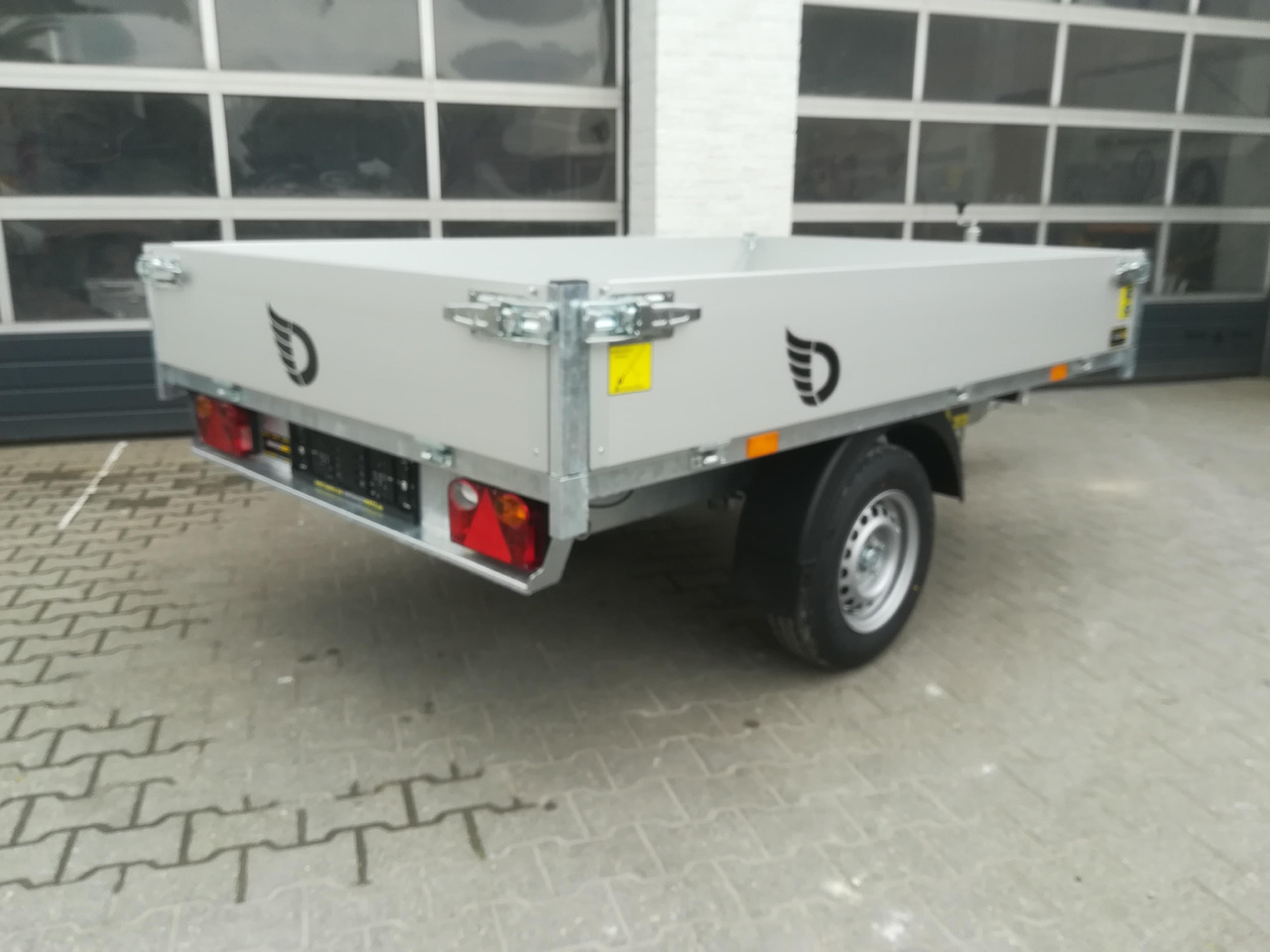 Cheval Liberte Debon Kipper PW 0 Lux Elektro 250x155x30cm 1500kg Januar Online Aktion - مقطورة قلاب: صورة 2 Cheval Liberte Debon Kipper PW 0 Lux Elektro 250x155x30cm 1500kg Januar Online Aktion - مقطورة قلاب: صورة 2