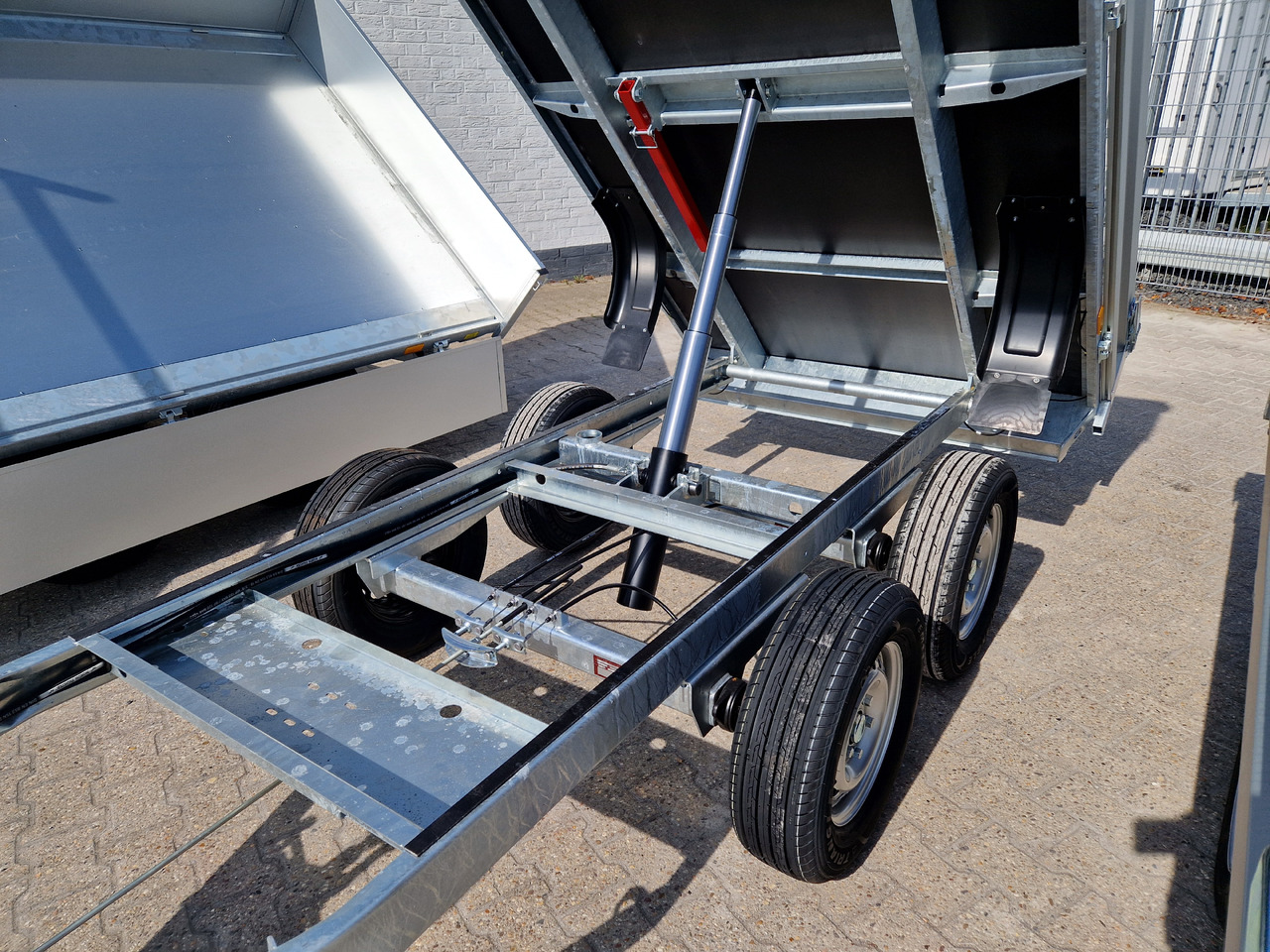 Cheval Liberte Debon Kipper PW 1.2 20 ECO 306x155x30cm 2000kg Modell 2024 - مقطورة قلاب: صورة 4 Cheval Liberte Debon Kipper PW 1.2 20 ECO 306x155x30cm 2000kg Modell 2024 - مقطورة قلاب: صورة 4