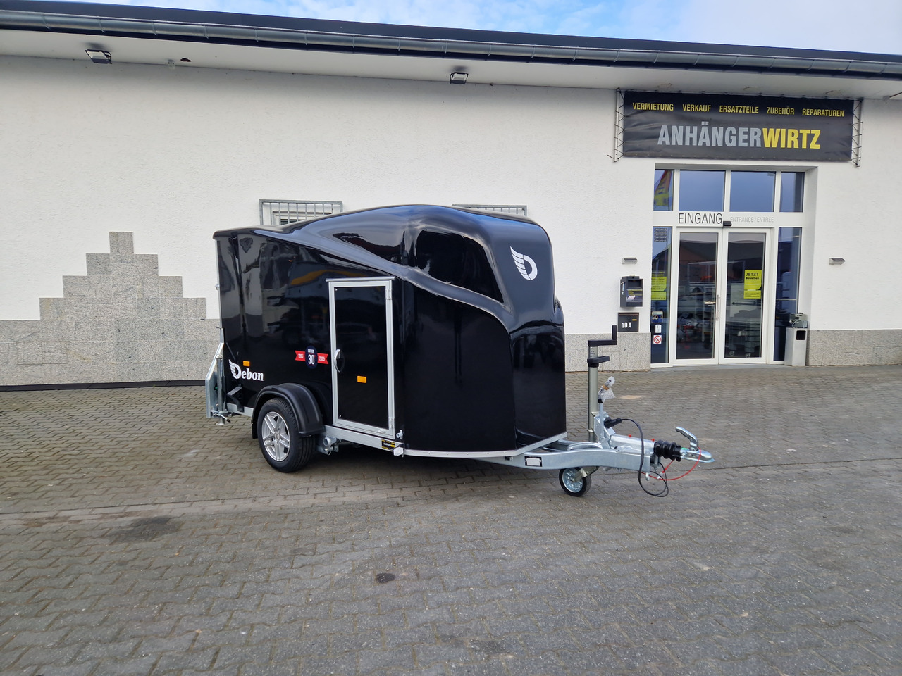 Debon Cargo 1300 300x152x168cm black Seitentür Alufelgen silver Pullman II 100km/H 1300kg Modell 25 - مقطورة سيارة: صورة 2 Debon Cargo 1300 300x152x168cm black Seitentür Alufelgen silver Pullman II 100km/H 1300kg Modell 25 - مقطورة سيارة: صورة 2