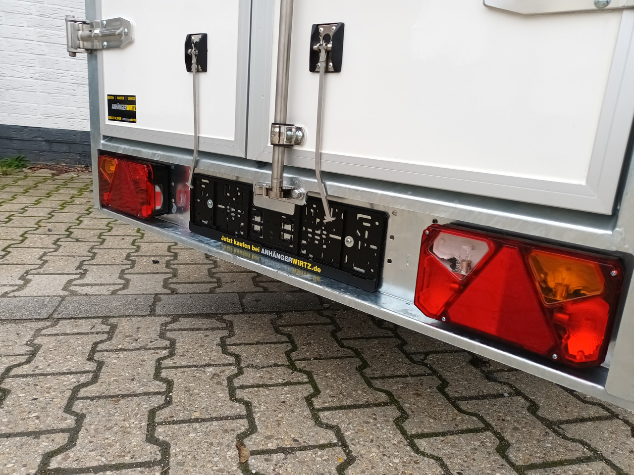 Kargo TFDG 210.00 210x125x120cm Plywood grau Hecktüren Zurrsystem 750kg 100kmH - مقطورة صندوق مغلق: صورة 5 Kargo TFDG 210.00 210x125x120cm Plywood grau Hecktüren Zurrsystem 750kg 100kmH - مقطورة صندوق مغلق: صورة 5