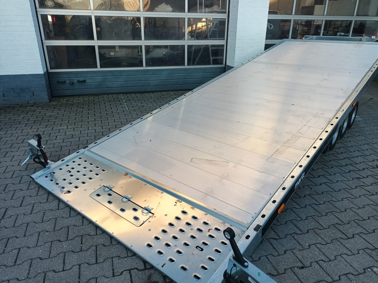 Martz Cartrailer GT KIPP 580/3 3,5T 580x215cm Profi Aluboden Winde Tridem 10" 3500kg 100 km/H - مقطورة شحن نقل السيارات: صورة 5 Martz Cartrailer GT KIPP 580/3 3,5T 580x215cm Profi Aluboden Winde Tridem 10" 3500kg 100 km/H - مقطورة شحن نقل السيارات: صورة 5