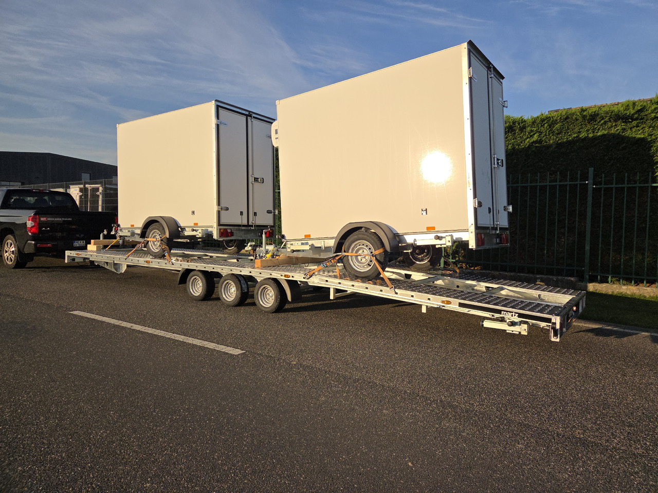 Martz Cartrailer GT PLUS 850/3 S 3,5T 850x215cm Lohr Blech Fahrschienen Rampen Tridem 3500kg 100km/H - مقطورة شحن نقل السيارات: صورة 2 Martz Cartrailer GT PLUS 850/3 S 3,5T 850x215cm Lohr Blech Fahrschienen Rampen Tridem 3500kg 100km/H - مقطورة شحن نقل السيارات: صورة 2