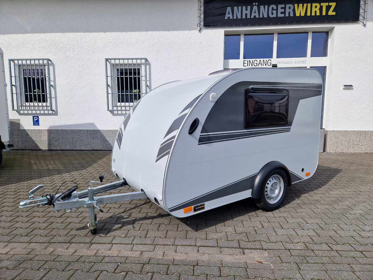 Mini Camper Mini Tommy TMC25 Basic 252x140x121cm 100 km/H 750kg ungebremst Januar AKTION - كرفان سحب: صورة 3 Mini Camper Mini Tommy TMC25 Basic 252x140x121cm 100 km/H 750kg ungebremst Januar AKTION - كرفان سحب: صورة 3