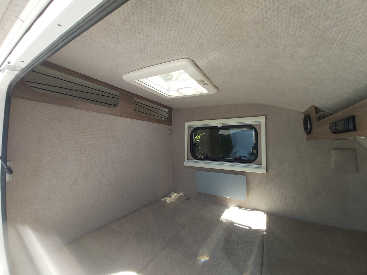 كرفان سحب Mini Camper Mini Tommy TMC25 Basic V1 252x140x121cm Küche 100km/H 750kg ohne Bremse Winter Aktion: صورة 9