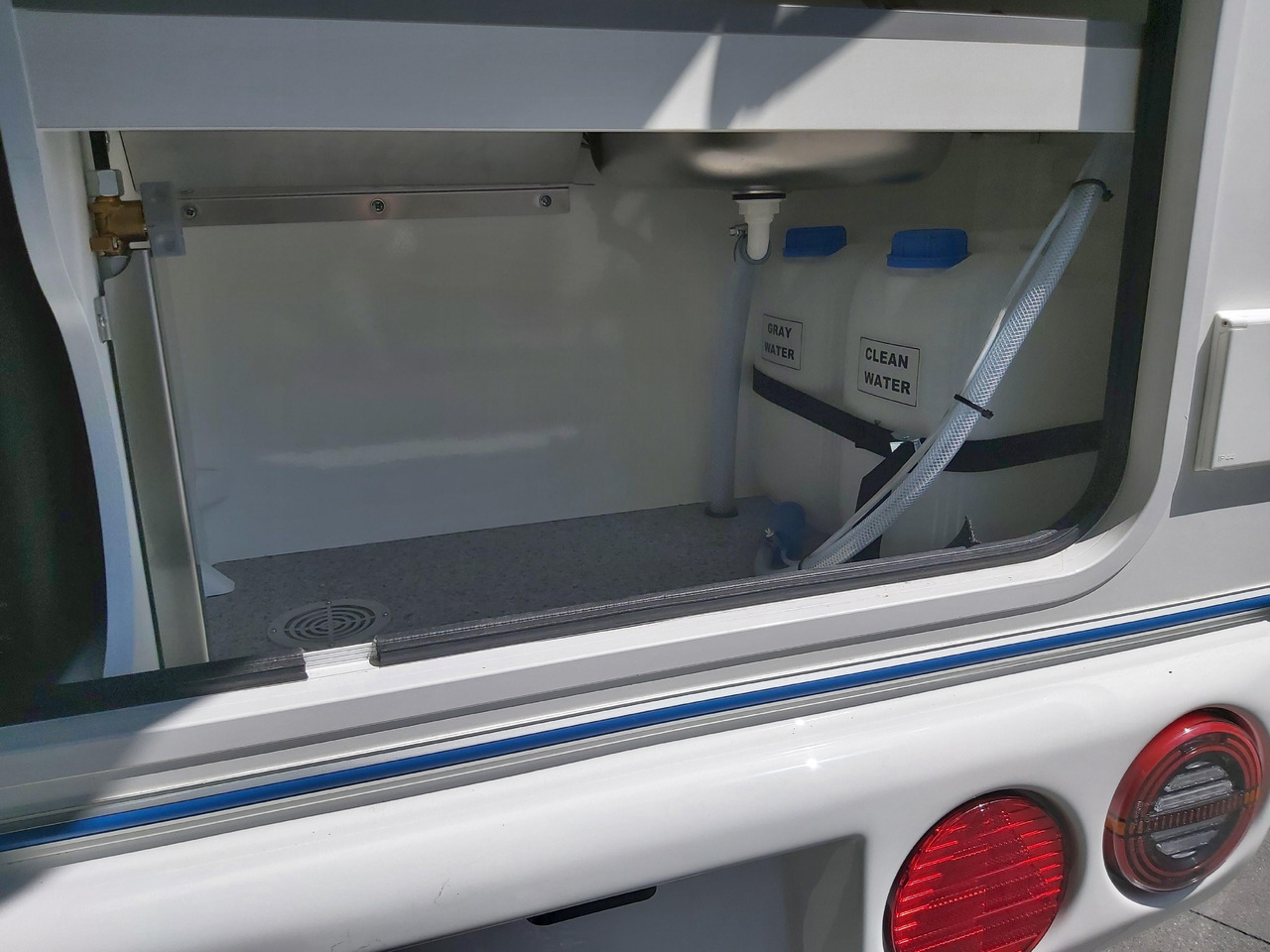 كرفان سحب Mini Camper Mini Tommy TMC25 Basic V1 252x140x121cm Küche 100km/H 750kg ohne Bremse Winter Aktion: صورة 13