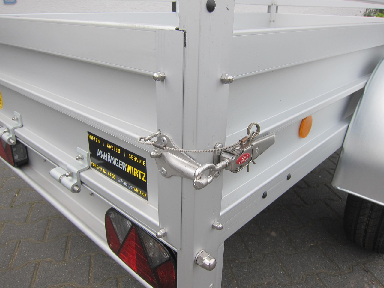 PKW Anhänger Koch Aluline+ U2 205x105x40cm ALUBODEN (XS) 750kg 100 km/H - مقطورة سيارة: صورة 4 PKW Anhänger Koch Aluline+ U2 205x105x40cm ALUBODEN (XS) 750kg 100 km/H - مقطورة سيارة: صورة 4