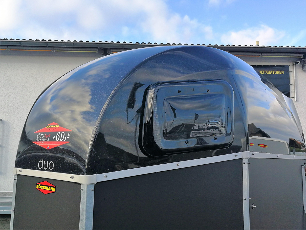 Pferdeanhänger Böckmann DUO Esprit silver black Haube schwarz 2400kg Modell 2024 - عربة نقل خيل: صورة 4 Pferdeanhänger Böckmann DUO Esprit silver black Haube schwarz 2400kg Modell 2024 - عربة نقل خيل: صورة 4