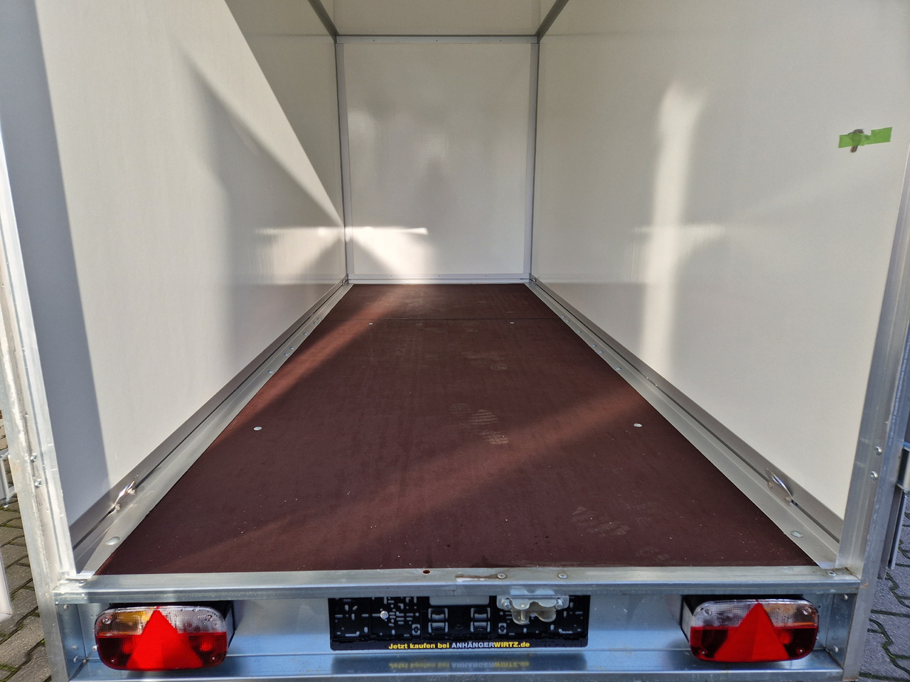 WM Meyer Koffer AZ 2040/151 S35 401x151x185cm (XL) 2000kg - مقطورة صندوق مغلق: صورة 5 WM Meyer Koffer AZ 2040/151 S35 401x151x185cm (XL) 2000kg - مقطورة صندوق مغلق: صورة 5
