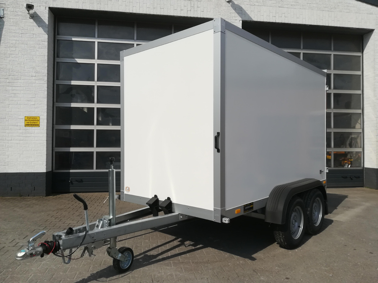 WM Meyer Koffer AZ 2730/151 S30 301x151x185cm (M) 2700kg Januar Aktion - مقطورة صندوق مغلق: صورة 2 WM Meyer Koffer AZ 2730/151 S30 301x151x185cm (M) 2700kg Januar Aktion - مقطورة صندوق مغلق: صورة 2