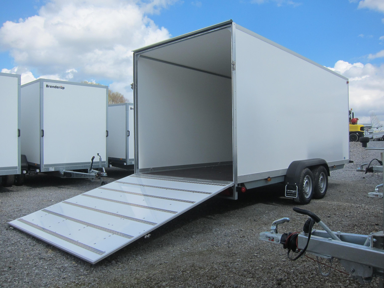 WM Meyer Koffer AZ 3560/200 S40 601x200x225cm extrahoch Heckrampe 3500kg preorder Aktion - مقطورة صندوق مغلق: صورة 1 WM Meyer Koffer AZ 3560/200 S40 601x200x225cm extrahoch Heckrampe 3500kg preorder Aktion - مقطورة صندوق مغلق: صورة 1