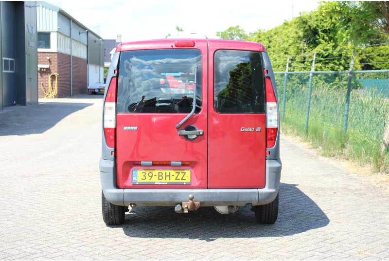 Fiat Doblò Cargo 1.9 JTD SCHUIFDEUR - فان: صورة 4 Fiat Doblò Cargo 1.9 JTD SCHUIFDEUR - فان: صورة 4