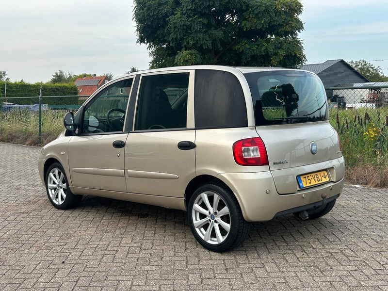 Fiat Multipla 1.9 EURO 4 DIESEL VAN - فان المدمجة: صورة 3 Fiat Multipla 1.9 EURO 4 DIESEL VAN - فان المدمجة: صورة 3