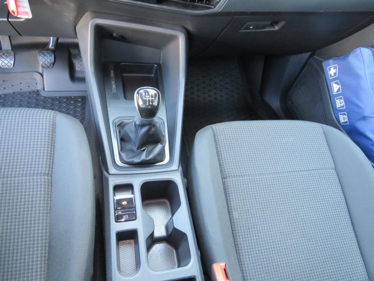 فان المدمجة VOLKSWAGEN Caddy Cargo 2.0 TDI 55 kW Klima ZV: صورة 6 فان المدمجة VOLKSWAGEN Caddy Cargo 2.0 TDI 55 kW Klima ZV: صورة 6