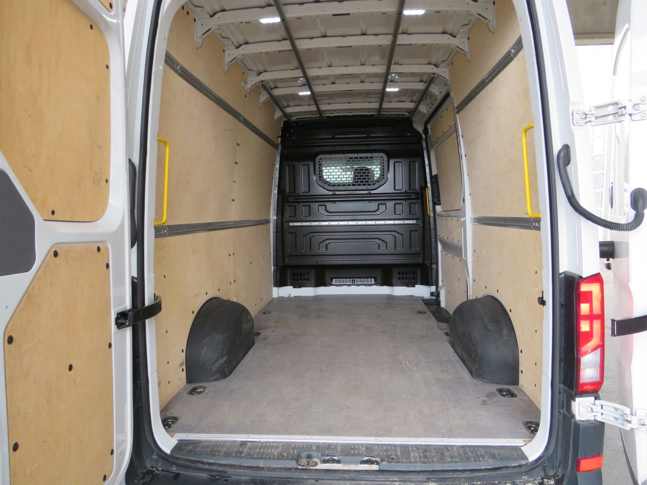 فان Volkswagen Crafter 35 L3H3 Kastenwagen Volkswagen Crafter 35 L3H3 Kasten: صورة 14