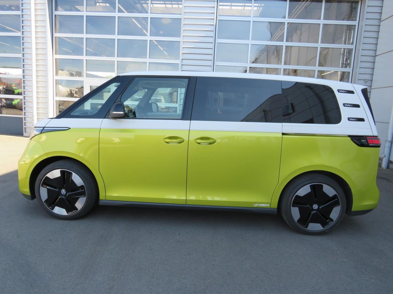 Volkswagen ID.Buzz Pro Design 150 kW Volkswagen ID.Buzz Pro Design 150 kW Klima AHK Navi ZV - حافلة صغيرة, حافلة كهربائية: صورة 3 Volkswagen ID.Buzz Pro Design 150 kW Volkswagen ID.Buzz Pro Design 150 kW Klima AHK Navi ZV - حافلة صغيرة, حافلة كهربائية: صورة 3