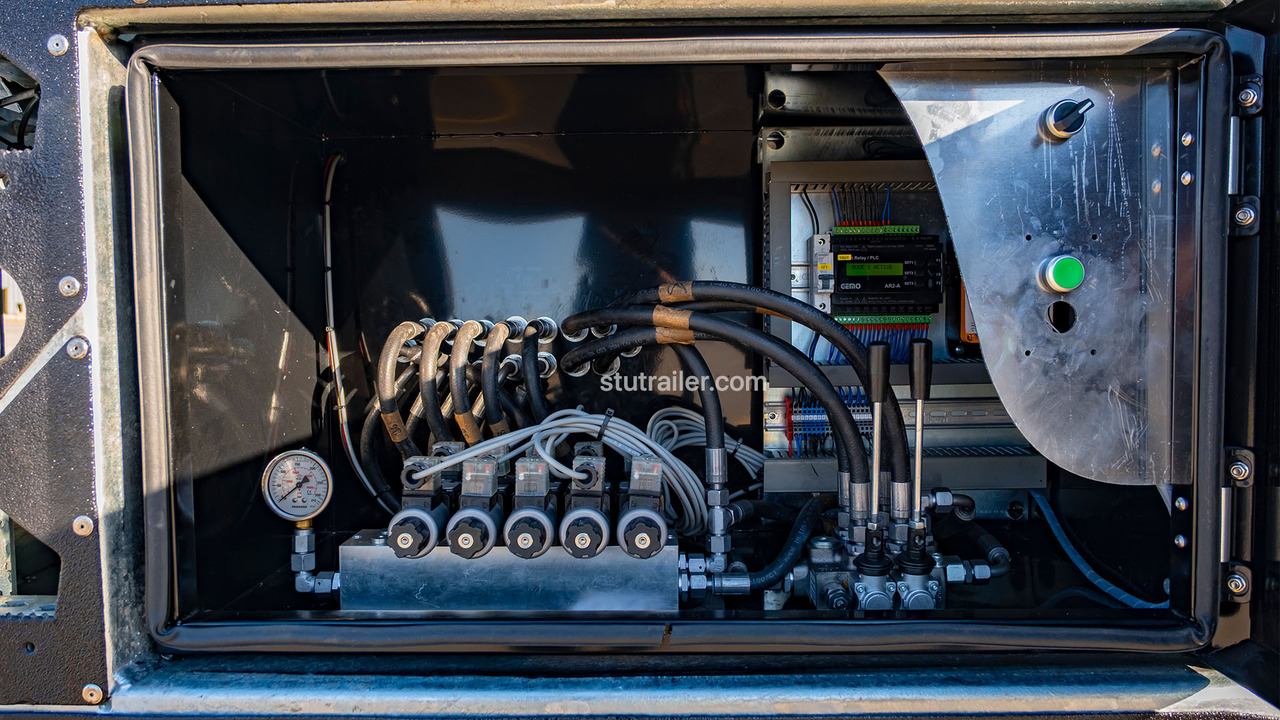 STU 4 Car Carrier Trailer / 2 Axle Car Carrier Trailer - نصف مقطورة نقل السيارات: صورة 4 STU 4 Car Carrier Trailer / 2 Axle Car Carrier Trailer - نصف مقطورة نقل السيارات: صورة 4