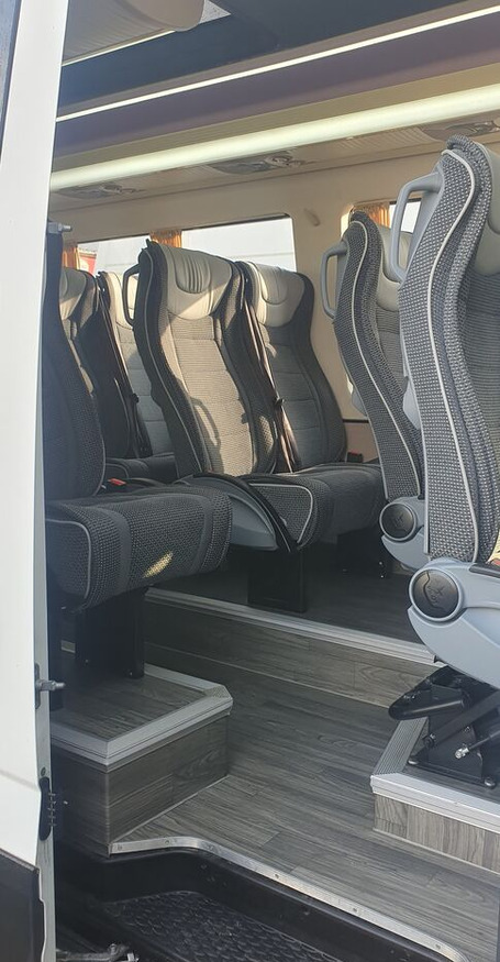 حافلة صغيرة, ميكروباص IVECO Daily 50C18: صورة 11
