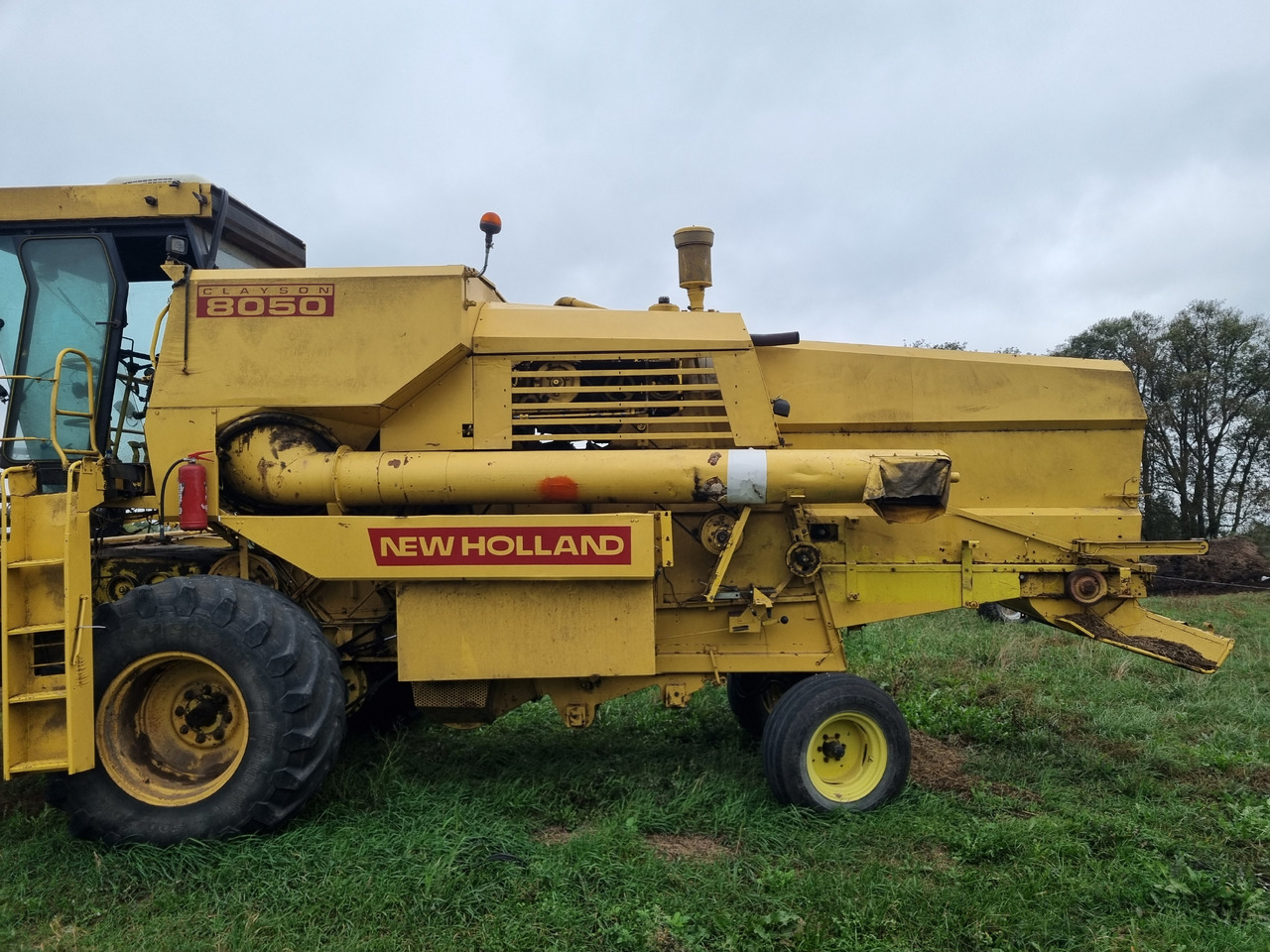 New Holland 8050 - حصادة موحَّدة: صورة 5 New Holland 8050 - حصادة موحَّدة: صورة 5