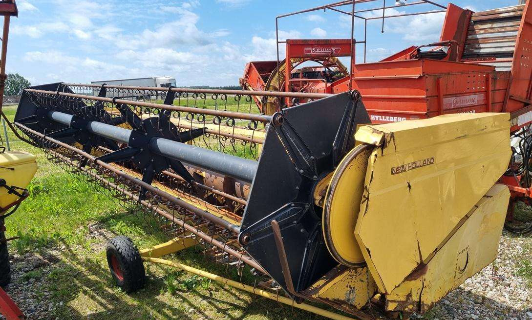 حصادة موحَّدة New Holland TX36: صورة 6 حصادة موحَّدة New Holland TX36: صورة 6