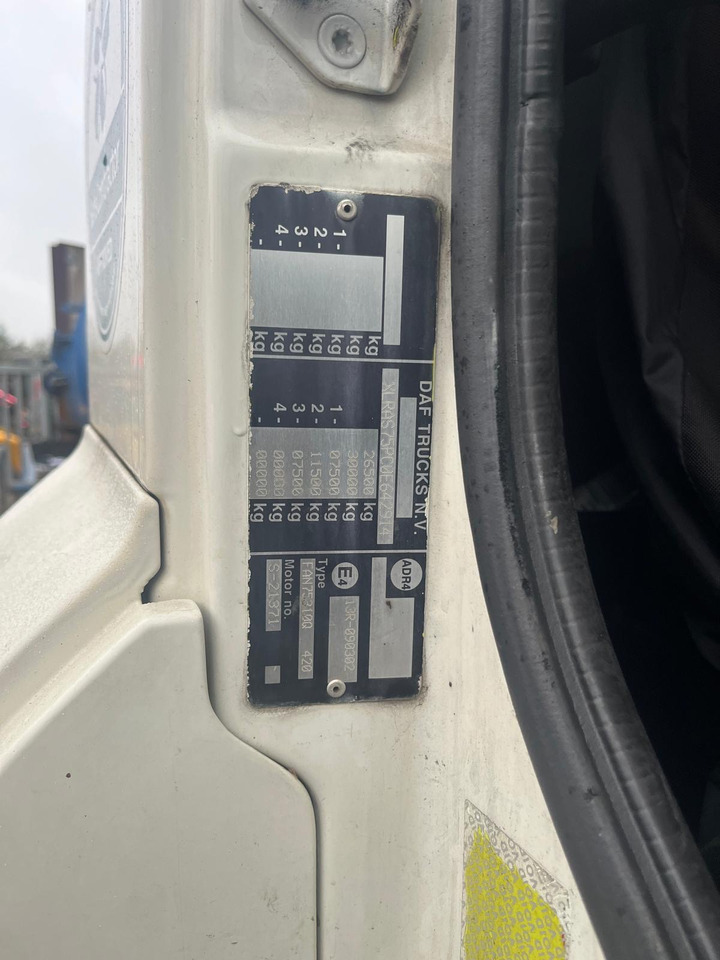 DAF 75 CF - شاحنة صهريج: صورة 4 DAF 75 CF - شاحنة صهريج: صورة 4