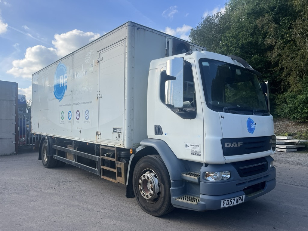 Daf 55LF 220 4x2 Box Van - شاحنة مغلقة الصندوق: صورة 1 Daf 55LF 220 4x2 Box Van - شاحنة مغلقة الصندوق: صورة 1