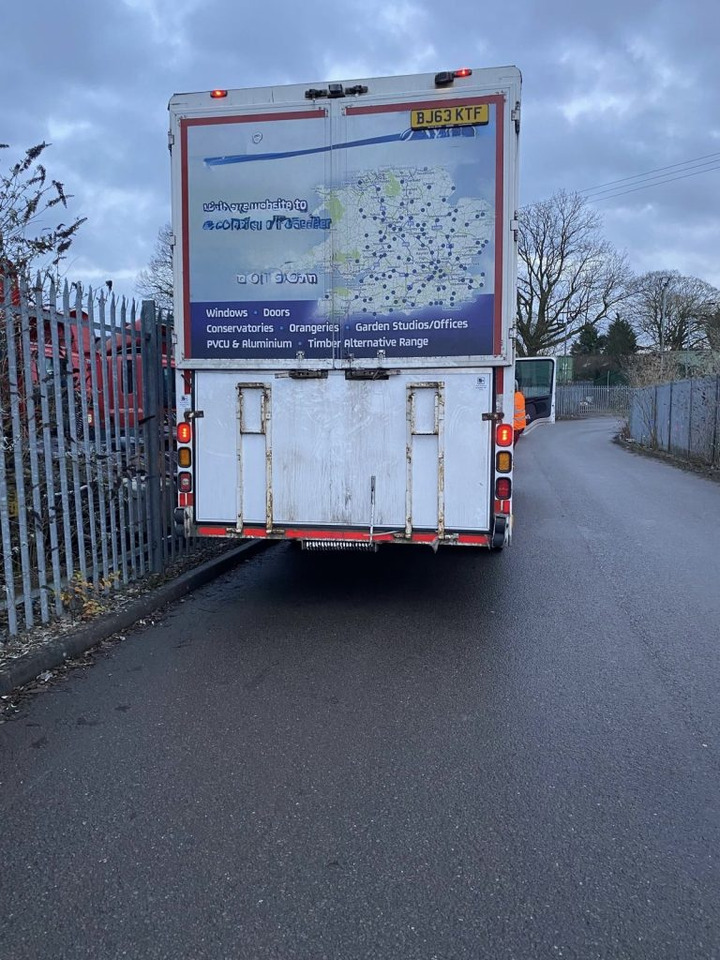 Scania P230 4x2 Box Van - شاحنة مغلقة الصندوق: صورة 3 Scania P230 4x2 Box Van - شاحنة مغلقة الصندوق: صورة 3