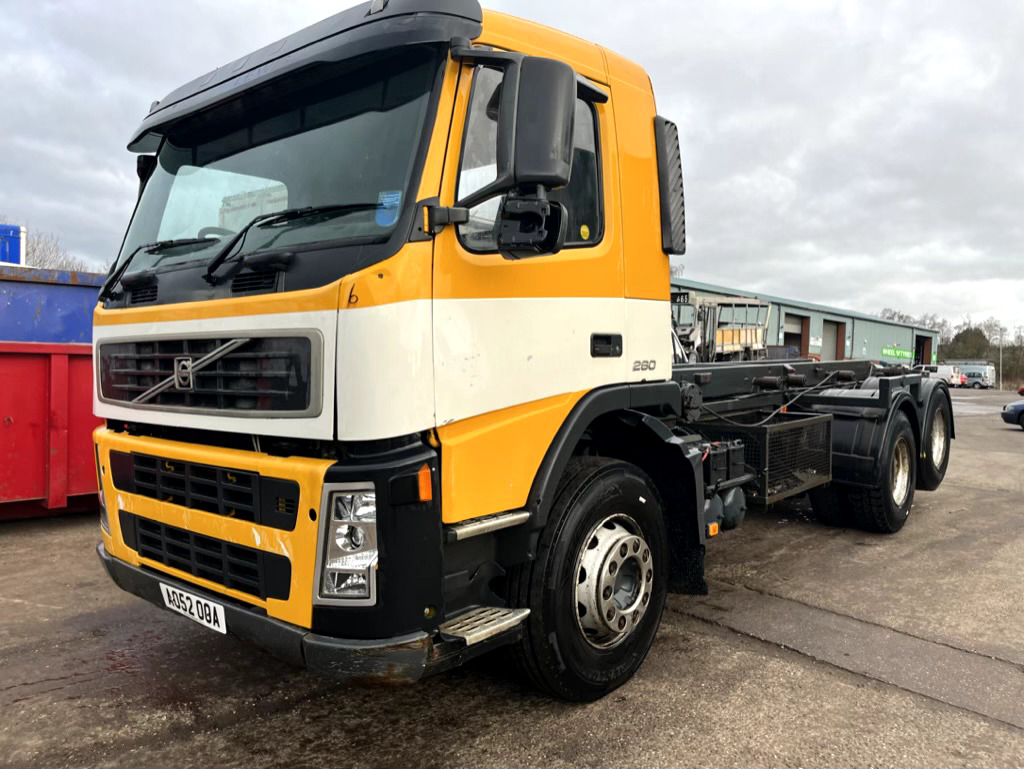 VOLVO FM9 260 6X2 - شاحنة هيكل كابينة: صورة 2 VOLVO FM9 260 6X2 - شاحنة هيكل كابينة: صورة 2