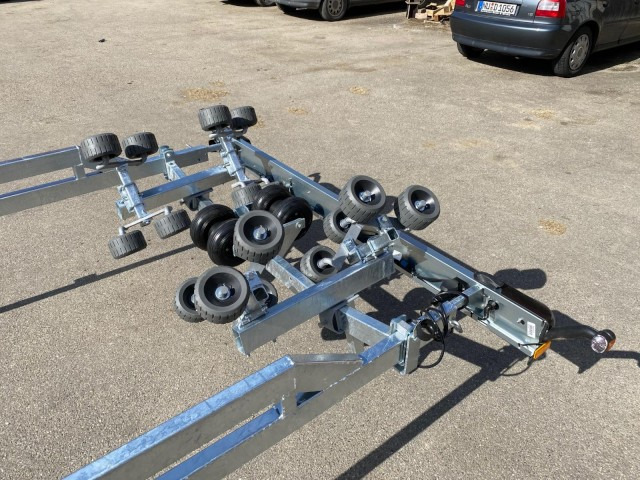 جديدة مقطورة القارب Brenderup Brenderup Premium Bootsanhänger 303500TB SRX mit Superrollen, 3,5 to. 8,7m/ 30 Fuß: صورة 8