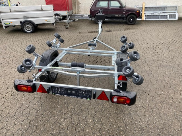 Brenderup Brenderup Premium Schlauchbootanhänger 150600UB RBX, 600 kg, 100 km/h, 4,6 m - مقطورة القارب: صورة 5 Brenderup Brenderup Premium Schlauchbootanhänger 150600UB RBX, 600 kg, 100 km/h, 4,6 m - مقطورة القارب: صورة 5