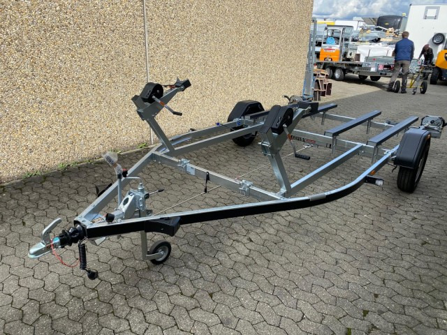 Brenderup Doppel Jetski Premium PWC21200B RAX , 1,2 to., 3,8m - مقطورة القارب: صورة 1 Brenderup Doppel Jetski Premium PWC21200B RAX , 1,2 to., 3,8m - مقطورة القارب: صورة 1